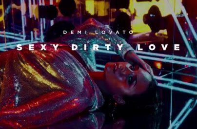 Η Demi Lovato συνεχίζει να εντυπωσιάζει με το «Sexy Dirty Love»