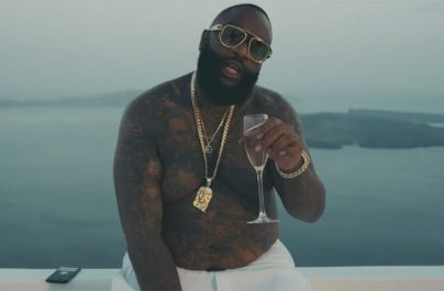 «Santorini Greece»: Ο Rick Ross αφιερώνει ένα τραγούδι στη Σαντορίνη προξενώντας αντιδράσεις με το video clip