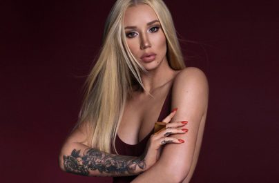 Η Iggy Azalea κυκλοφορεί δωρεάν τέσσερα καινούρια singles