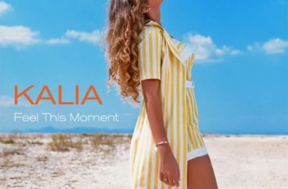 Η Kalia μας παρουσιάζει την πρώτη της ολοκληρωμένη δουλειά με ένα τραγούδι που πραγματικά θα αγαπήσετε με τίτλο “Feel This Moment“.