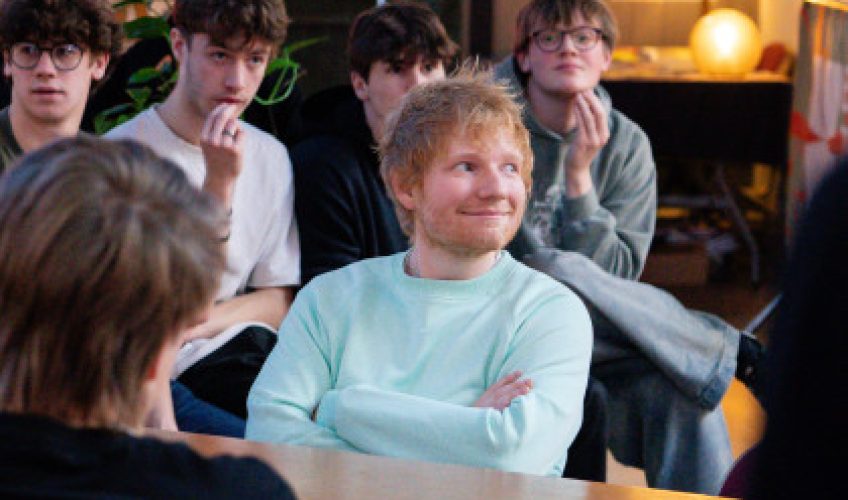 Το Ίδρυμα του Ed Sheeran εμπνέει το νέο κυβερνητικό πρόγραμμα για τη μουσική στις βιβλιοθήκες