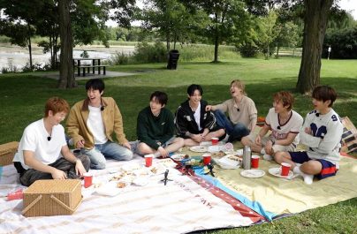 Οι BTS επιστρέφουν με το «Run BTS!» και έναν αγώνα Pickleball στο Τορόντο