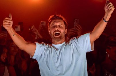 Ο David Guetta γράφει ιστορία ως ο Νο. 1 DJ στον κόσμο για έκτη φορά