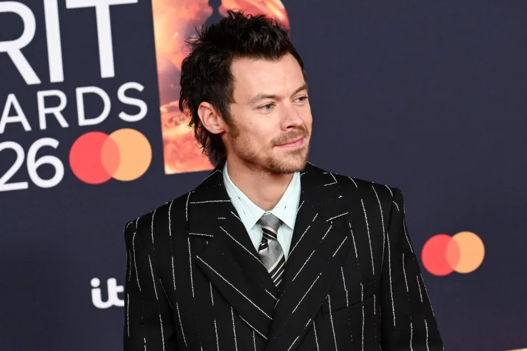 Ο Harry Styles αποκαλύπτει πώς μια πρώην σύντροφός του τού άλλαξε τη ζωή